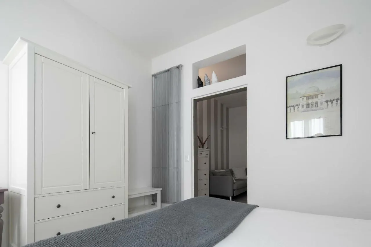 Apartment Serragli Modern Florence Italy
